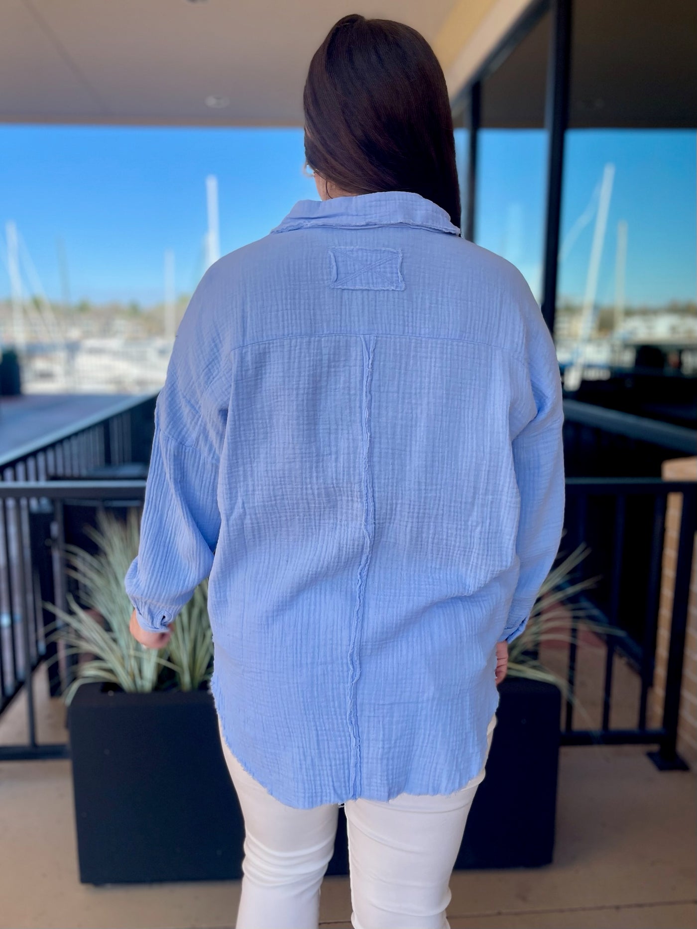 KORT IN SPRING BLUE FARAH OVER SIZED RAW EDGE SHIRT BACK VIEW