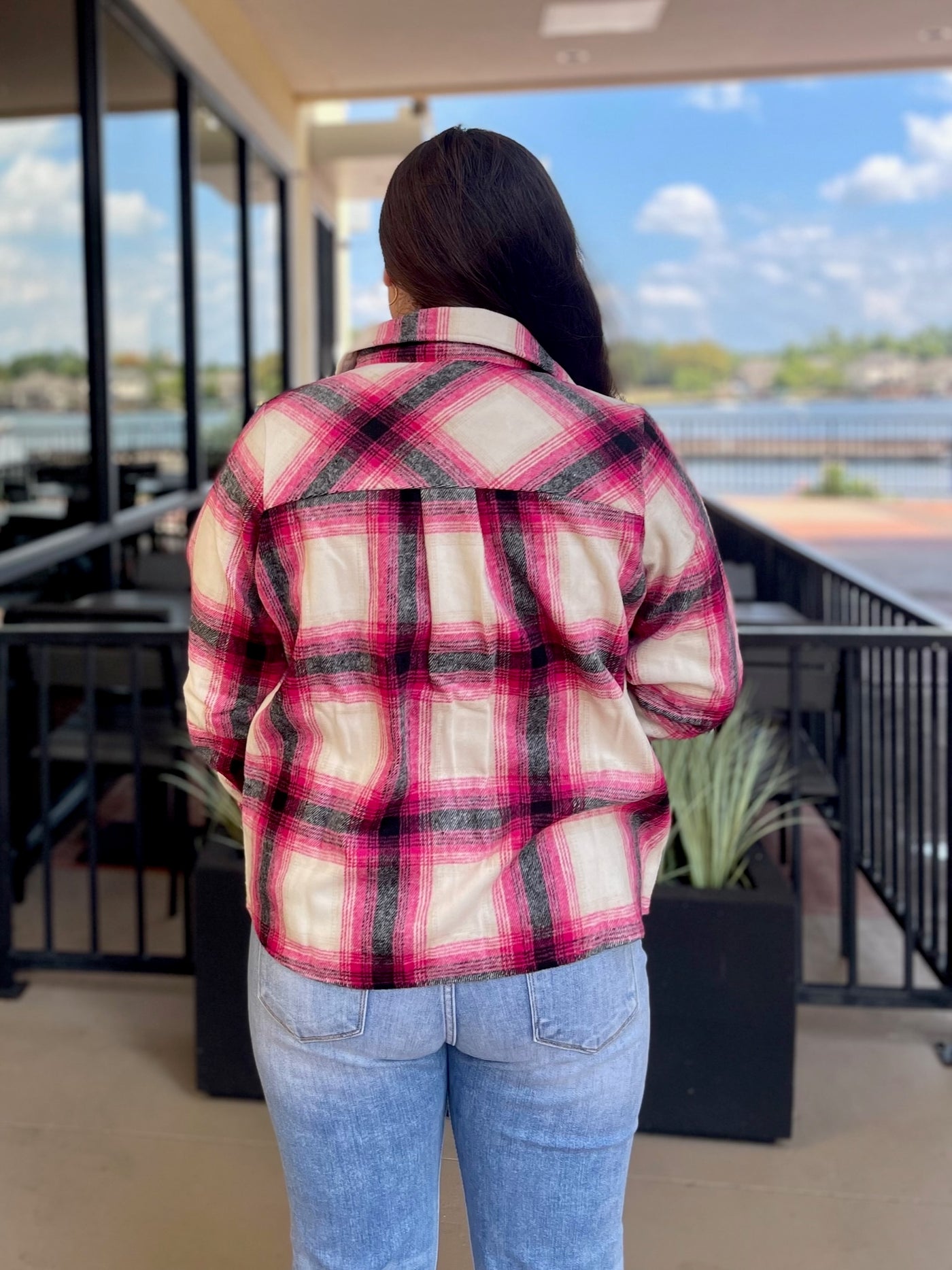 BACK VIEW OF KOURTNEY IN SHACKET