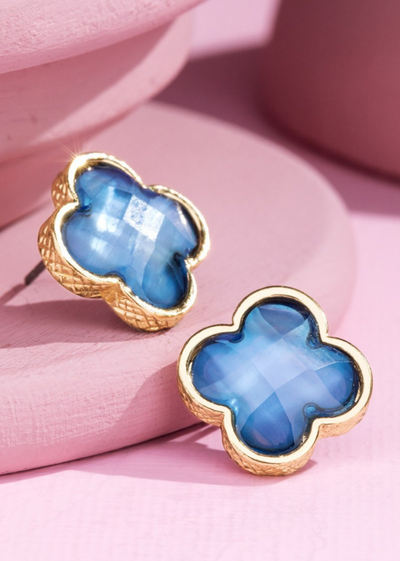 FACETED RESIN CLOVER EARRINGS BLUE FRONT VIEW