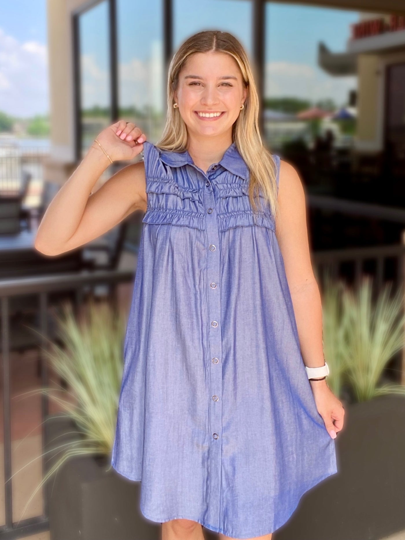 JENNA SMILING AT CAMERA IN DRESS