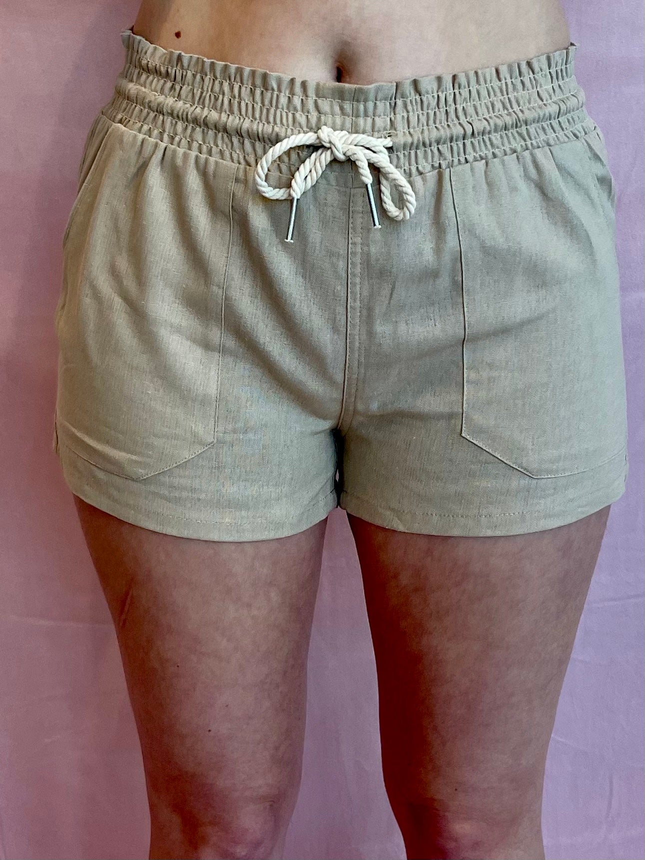 MEGAN IN KHAKI SHORT