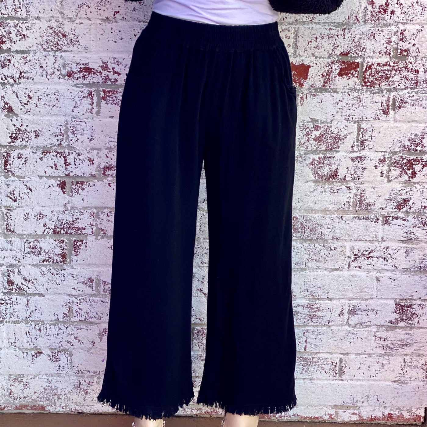 FRONT BLACK  LINEN PANT\